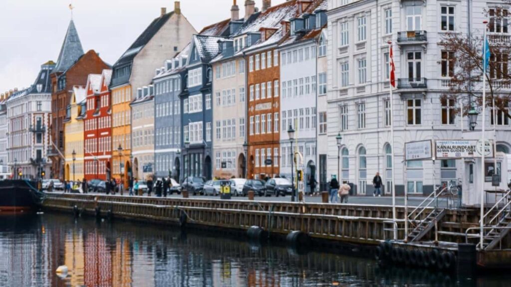Hvordan Twitter Influencere i Norway Samarbeider med Brands i Denmark