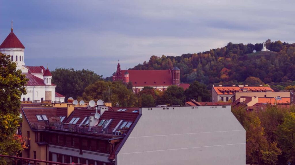 Praktisk guide for norske skapere: hvordan kontakte svenske merker via Lazada, bruke LazMallspeiling fra Tmall, og kjre giveaways som treffer malgruppa i SEA.