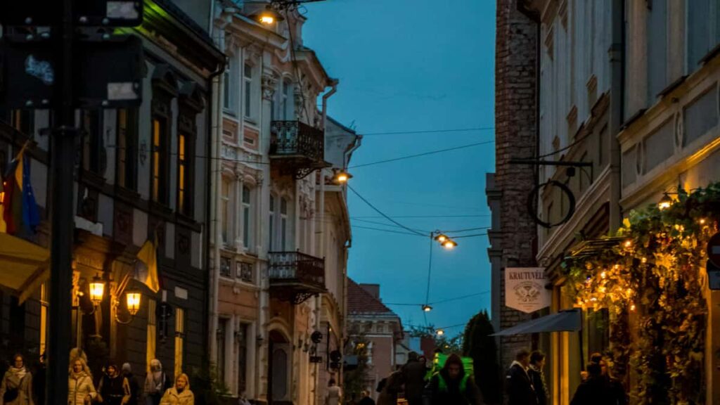 Praktisk guide for norske annonsrer: hvordan finne og aktivere Luxembourg-baserte Joshskapere til produktseeding mot skjnnhetsbloggere.